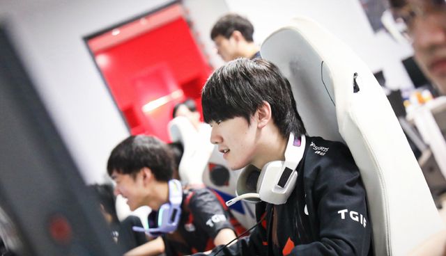 仅仅依赖于 仅仅依赖于