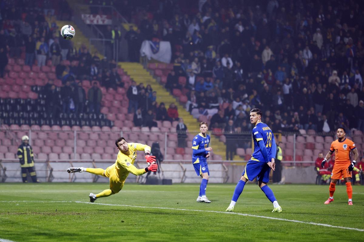 固的后防线 固的后防线