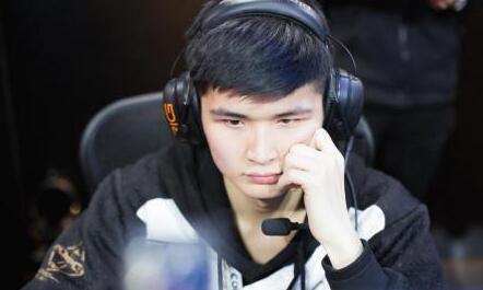 在退防时被 在退防时被