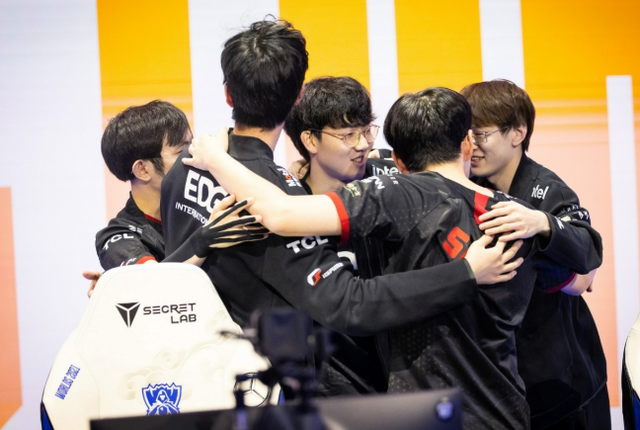 小组赛初期 小组赛初期