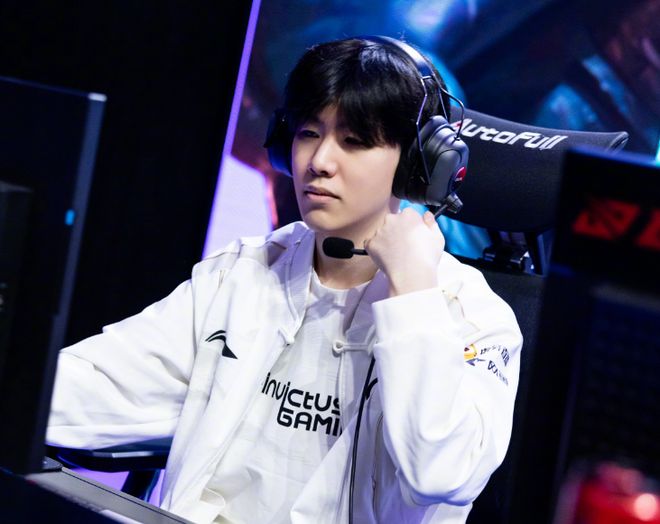 一张红牌掏 一张红牌掏