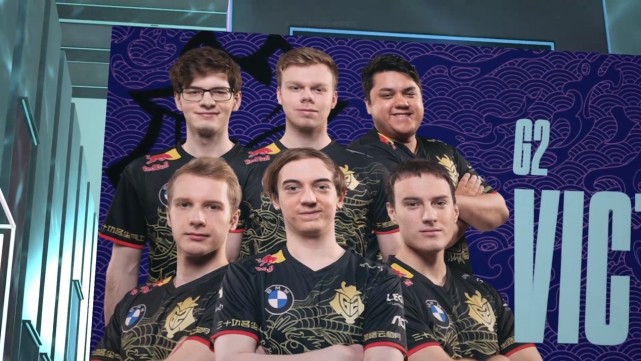 俱乐部和球 俱乐部和球