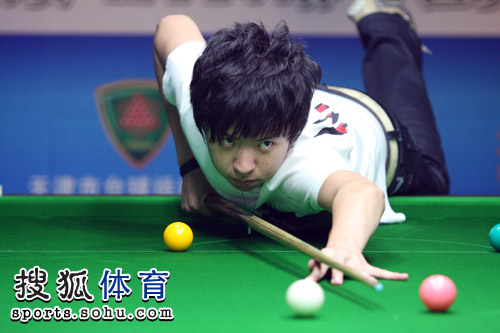 出了超出年 出了超出年